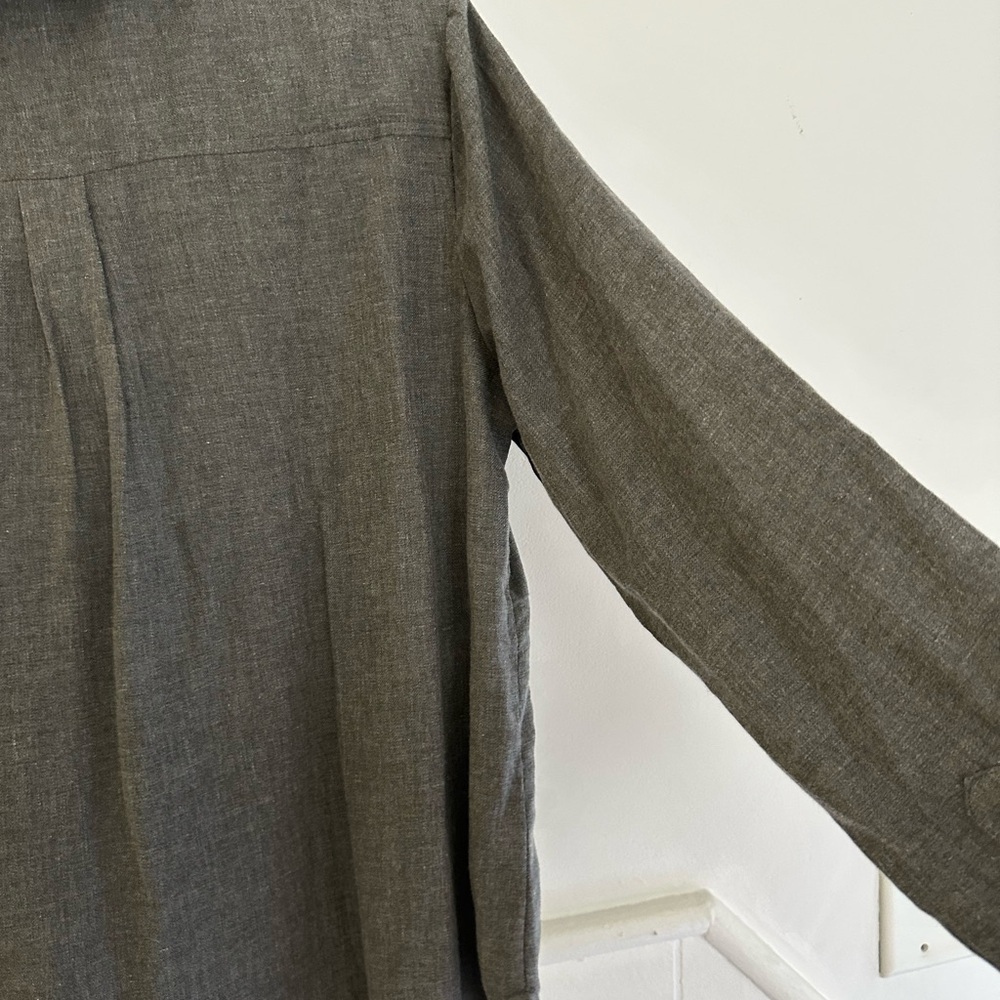 Dylan Gray Ruffled V-Neck Flannel Shirt L - Picture 5 of 6